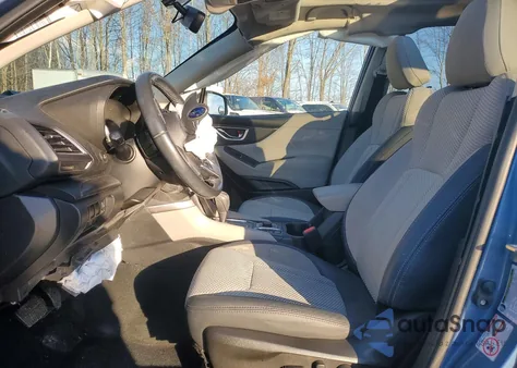 2019 Subaru Forester Premium z USA, uszkodzony, nr VIN JF2SKAGC4KH552695